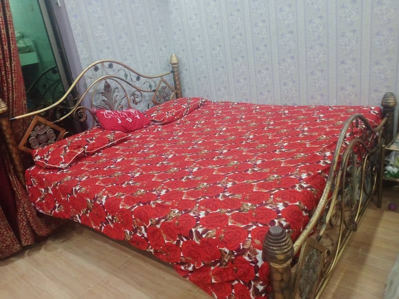 used condition iron bed urgent sale 3