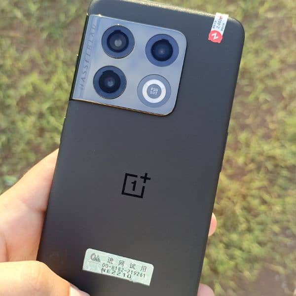 selling OnePlus 10pro 5G non active kit 3