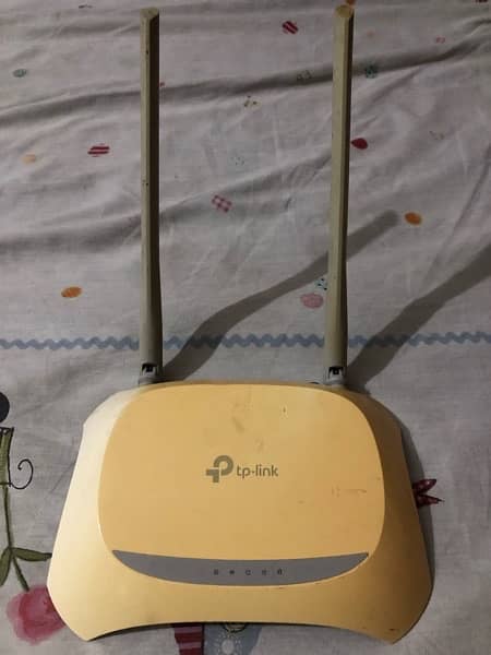 TPLink WiFi Router slightly Used 5