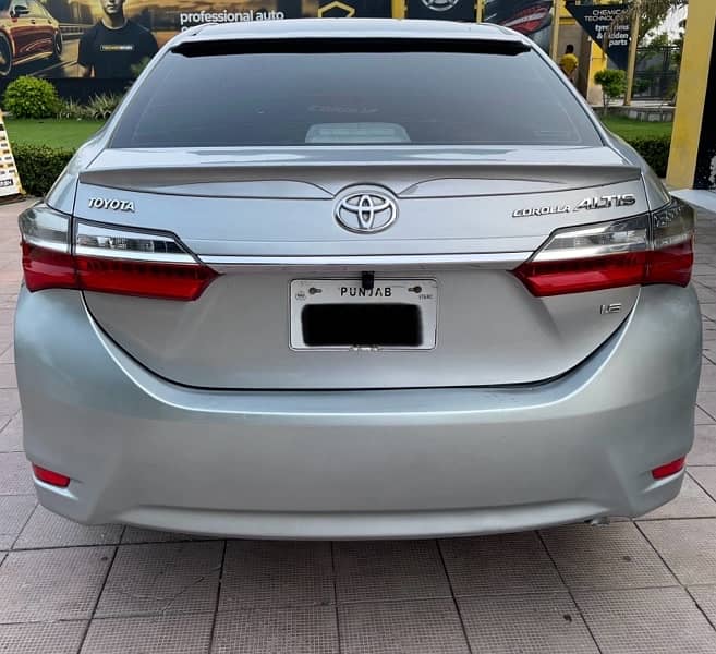 Toyota Corolla GLI 2015 6