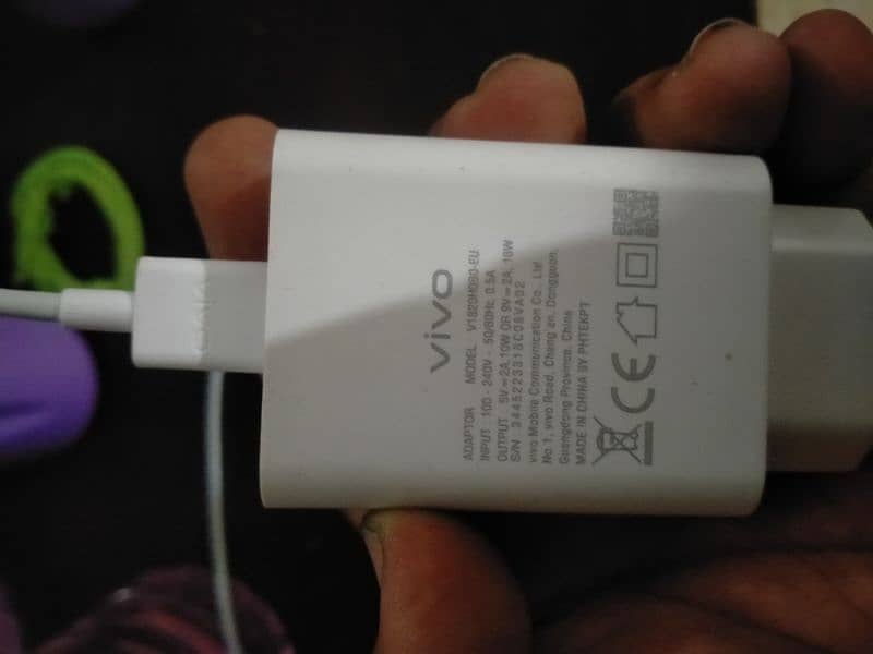 Vivo y33s ka geniune charger 18watt 4