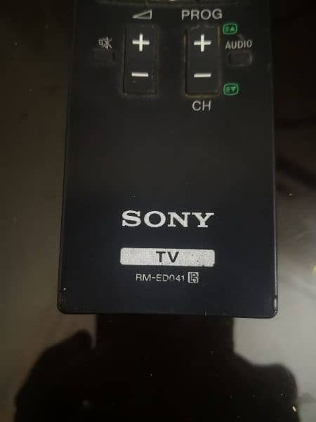 Sony TV Remote Genuine RM-ED041 1