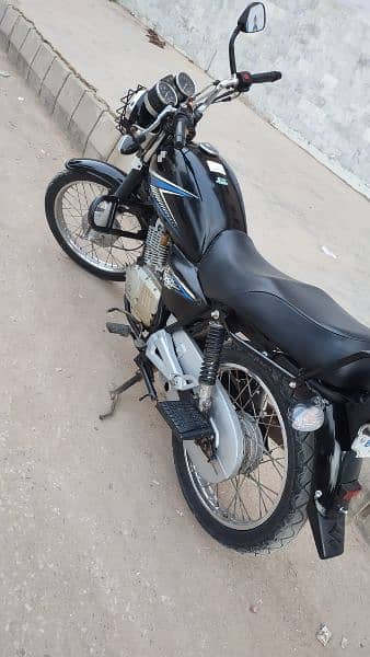 suzuki GS 2017 1