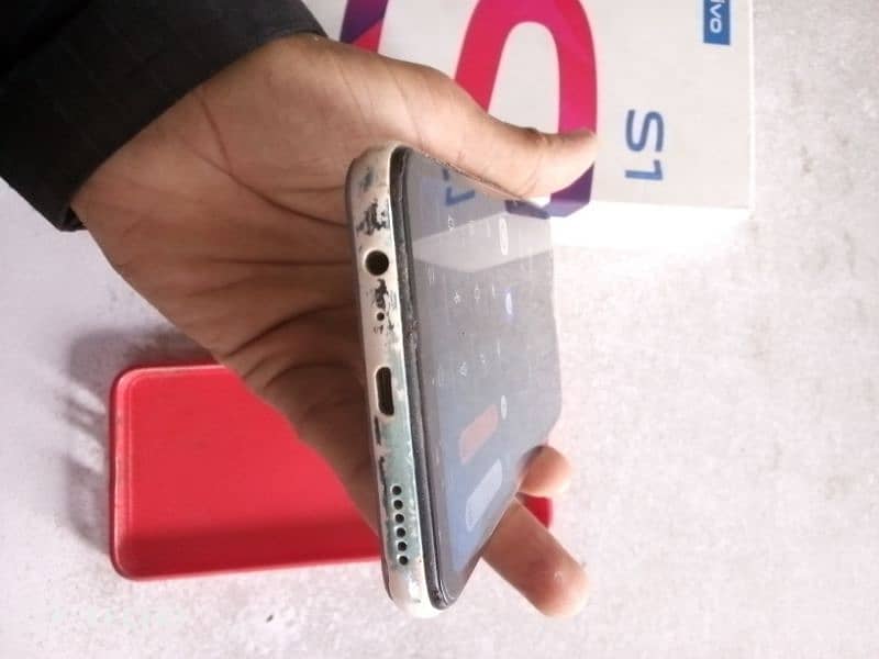 vivo s1 original 4/128 with box 4