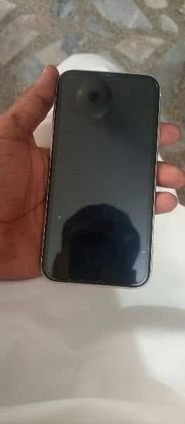 iphone 11 64gb all ok lush condition urgent sale 2