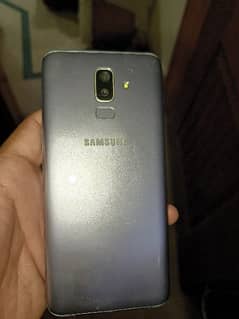 samsung J8