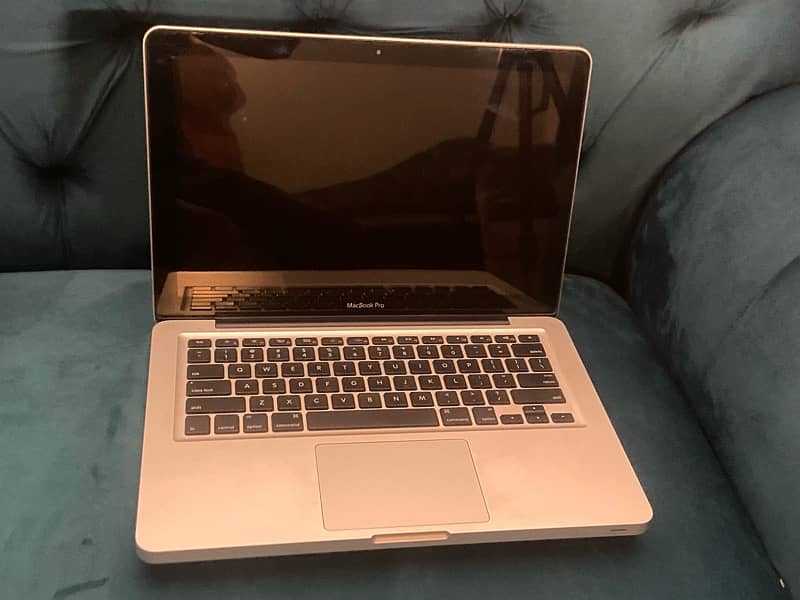 apple macbook pro 2011 8gb ram 500gb hard 3