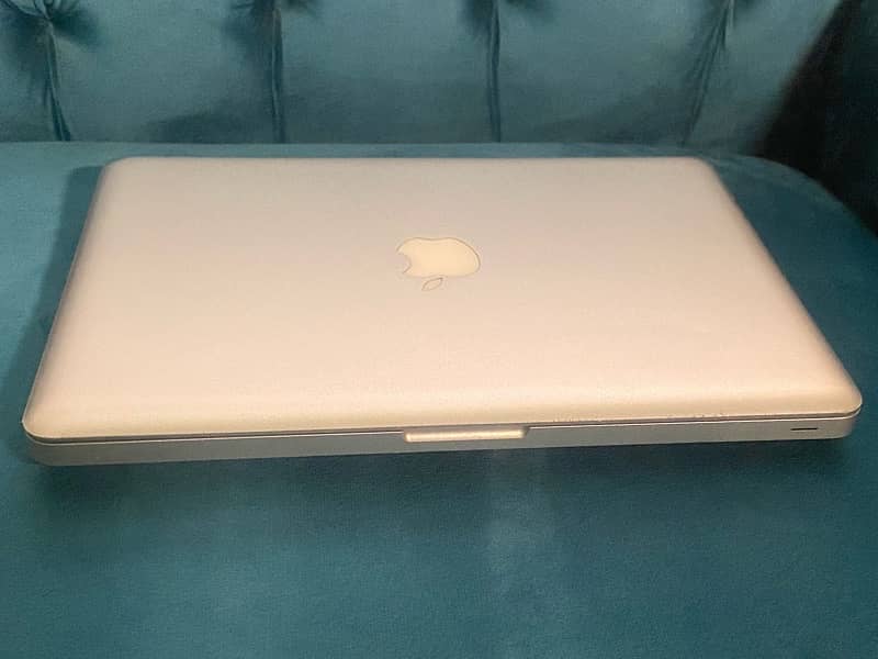 apple macbook pro 2011 8gb ram 500gb hard 5