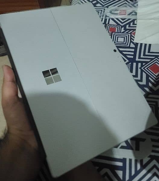 Microsoft surface pro 5 4