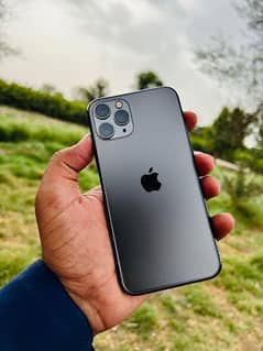 iphone 11 pro 64gb 10/10 factory unlock