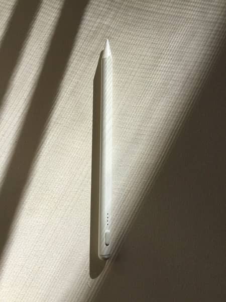 Universal stylus. Works on every screen not bluetooth 3