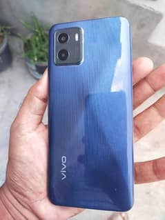 vivo y15s 3.32 10 by 10 with box and cargar