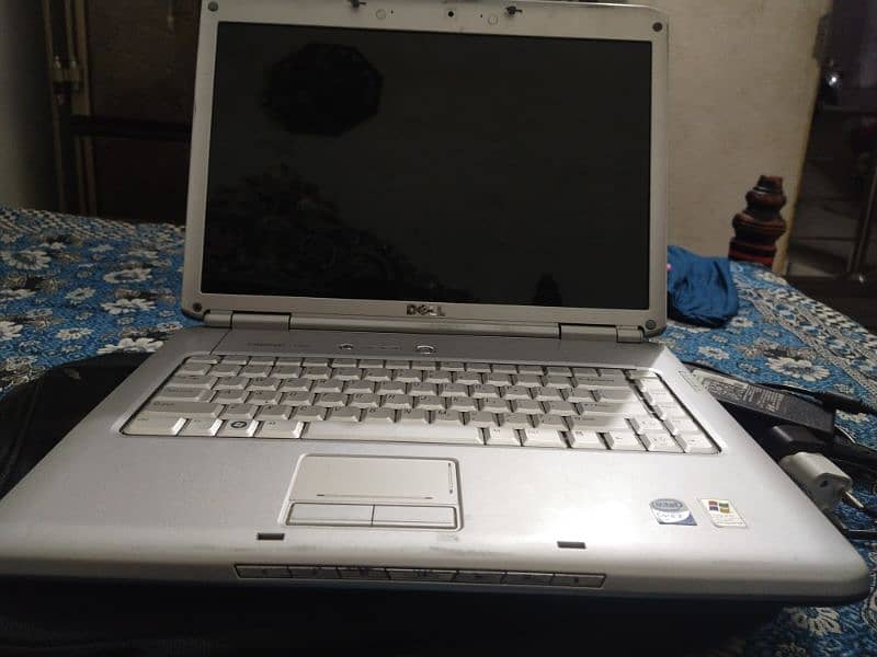 Dell Inspiron 1520 laptop 4