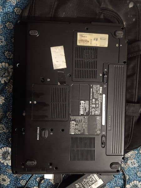 Dell Inspiron 1520 laptop 5