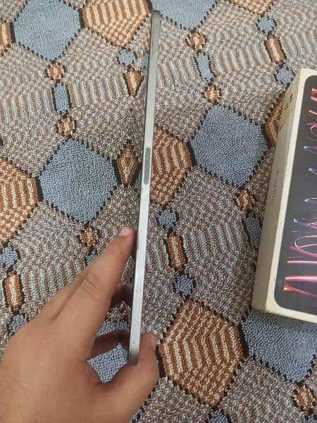 ipad pro M2 chip 10/10  condition 2