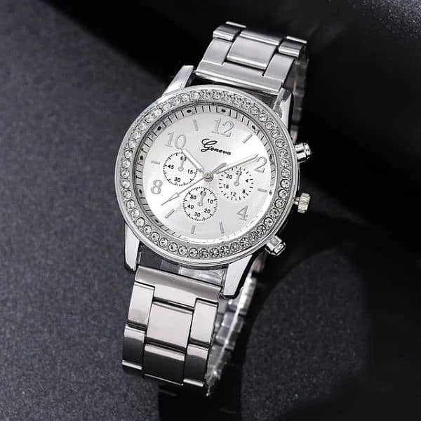 Women's luxury Rhinestone gold watch with rhinestones - white bracelet 2