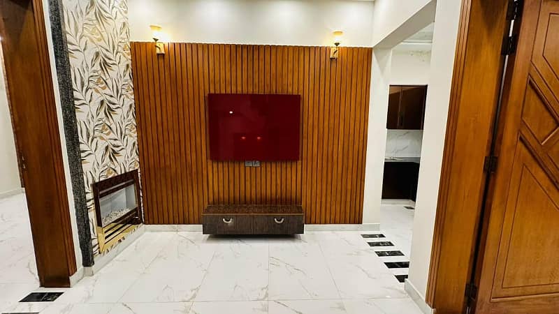 5 Marla Brand New Luxury House For Rent In Bahria Town Lahore. 7