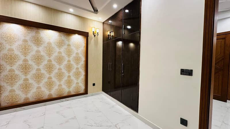 5 Marla Brand New Luxury House For Rent In Bahria Town Lahore. 13