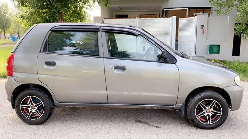 Suzuki Alto 2011 6