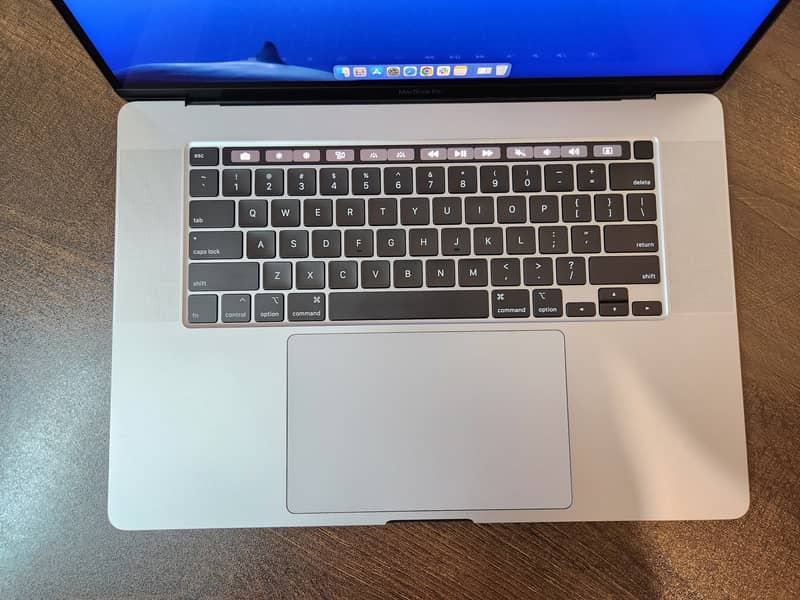 Macbook Pro 16" 2019, Core i9, 1TB SSD, 16GB RAM, AMD Radeon Pro 5500M 6