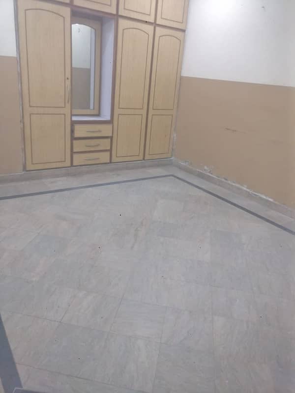 300SQ FT FLAT WITH TWO BEDROOMS IS AVAILABLE FOR RENT 6