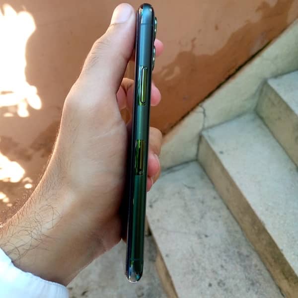 iPhone 11 Pro Non Pta 256 GB Green, 10/10 4