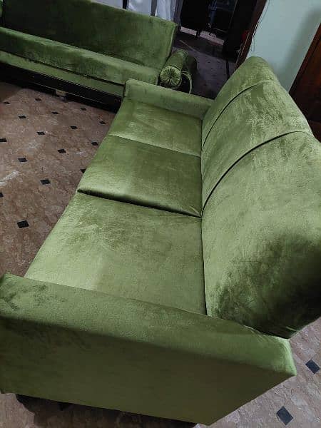 olive green sofa set,table included, 10/10 condition 2