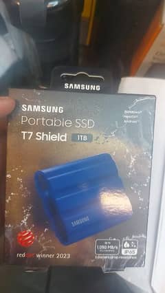 Samsung T7 Shield - 1TB Type C External SSD 0