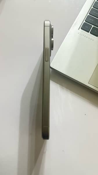 IPHONE 15 PRO MAX 256 CH/A Natural Titanium 7