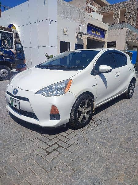 Toyota Aqua G 2012/2015 only exchange is possible 1