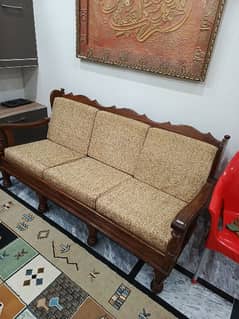 5 seater sofa with center table