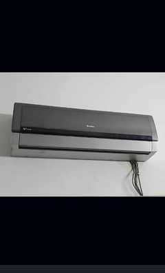 Gree 1.5 ton Dc Inverter heat and cool totally genuine