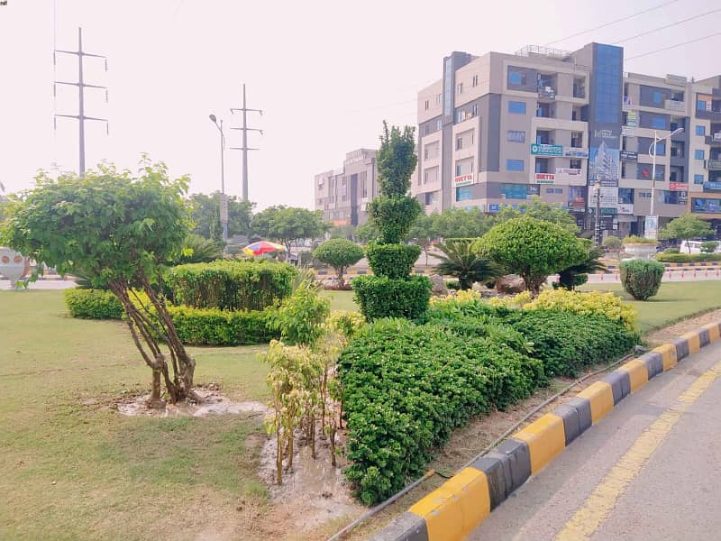 60ft Road 30x60 Corner Plot For Sale in Multi Gardens Block G near Markaz 2