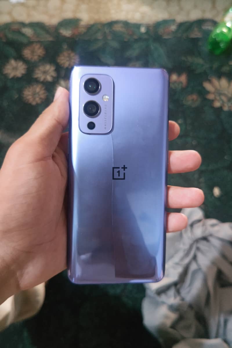 One plus 9 PTA approved Only back Broken 1