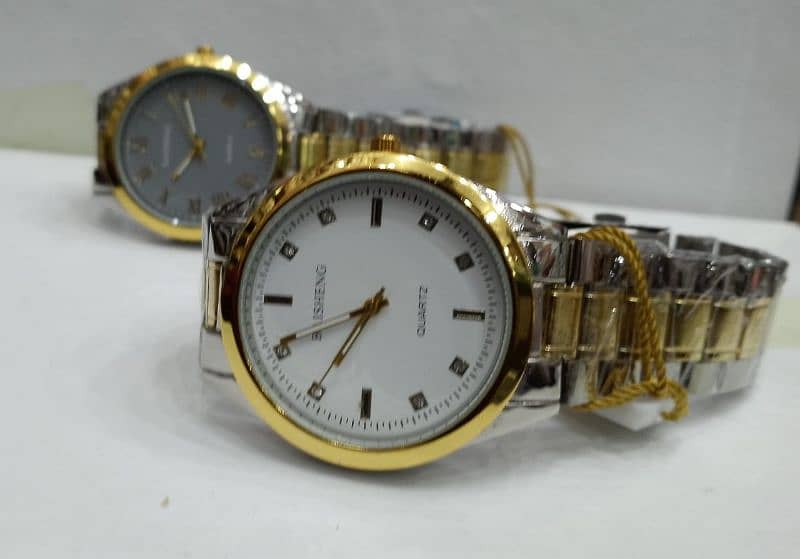 Baiseing watches contact me on whatsapp 03009478225 5