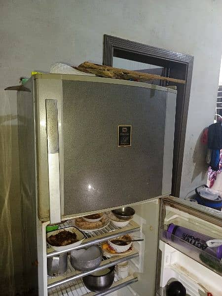 Dawlance refrigerator condition 6/10 2