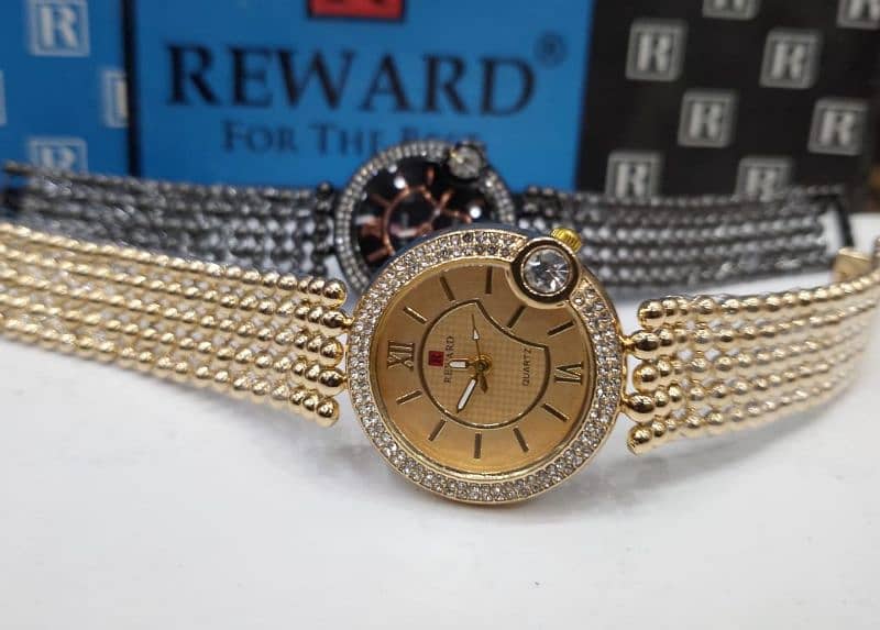 reward ladies watch contact me on whatsapp 03009478225 17