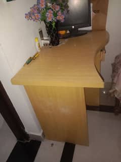 Computer Table