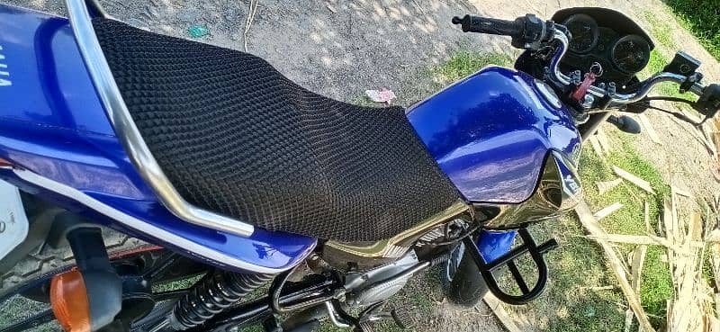 Yamaha YBR 125 1