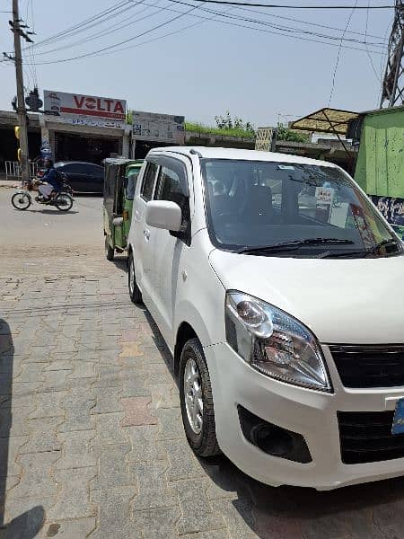 Suzuki Wagon R 2018 9