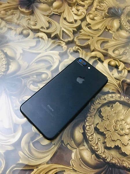 I Phone 7 Plus 32 GB Facotry Unlocked PTA Approved 1