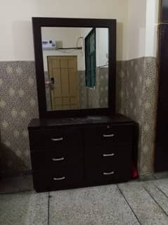 dressing table