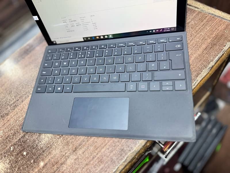 Surface Pro 6 - Core i5 8th Gen - 8Gb 256Gb Black colour 5