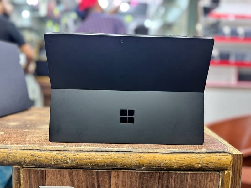 Surface Pro 6 - Core i5 8th Gen - 8Gb 256Gb Black colour 7