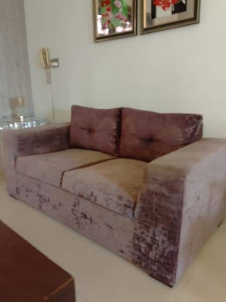 sofa in good condition 8 seater 2