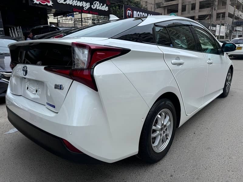 Toyota Prius 2021 A package Top Of The Line 1