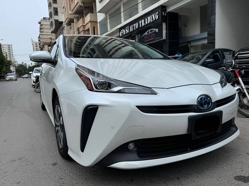 Toyota Prius 2021 A package Top Of The Line 3