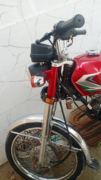 honda 125 2023 3