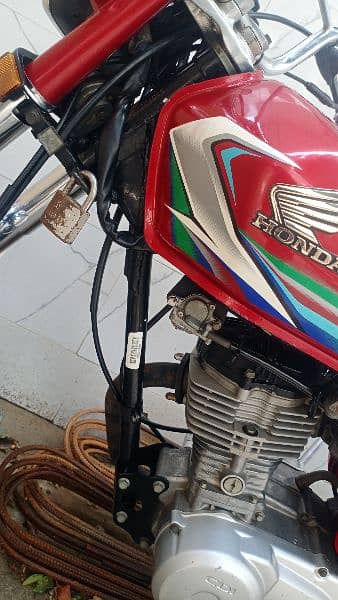 honda 125 2023 8