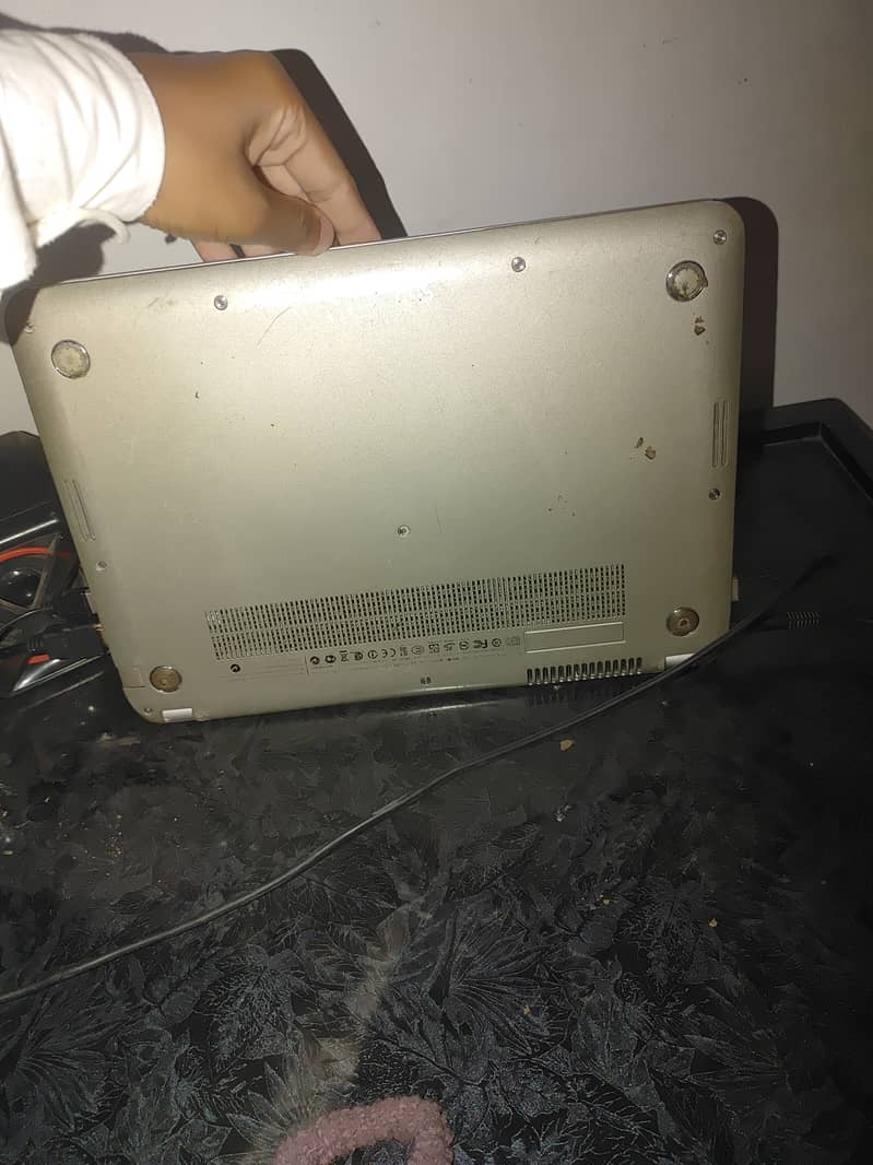 HP laptop for sell used only screen broken 5